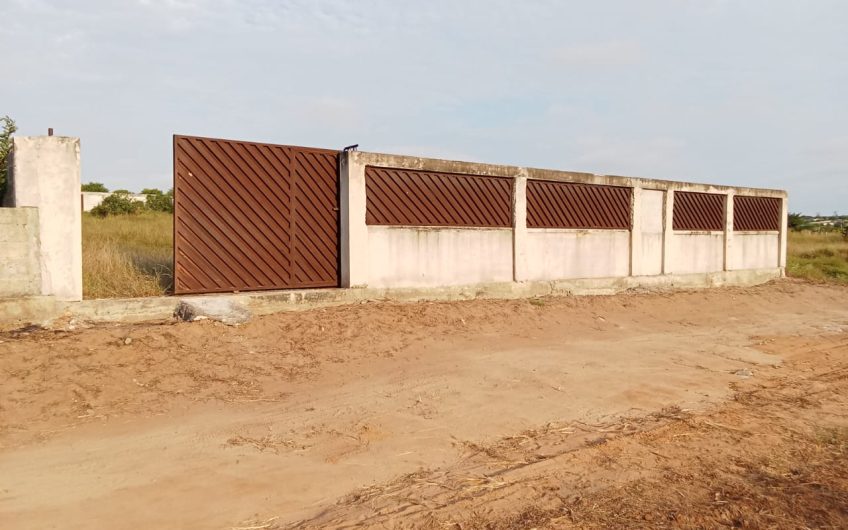 2 terrenos a venda na zona verde, 1200 metros quadrados fechado c tanque