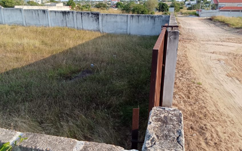 2 terrenos a venda na zona verde, 1200 metros quadrados fechado c tanque